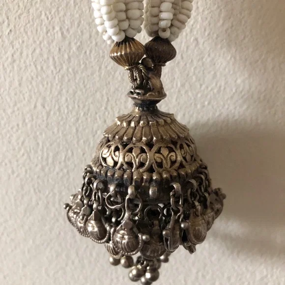 Ethnic Afghan style silver and white bead necklace - Picture 5 of 11